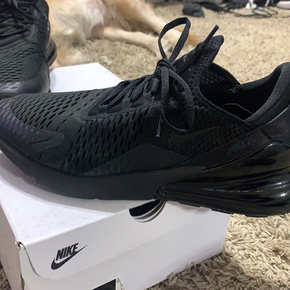 Nike Air Max 270 - Picture 2 of 4